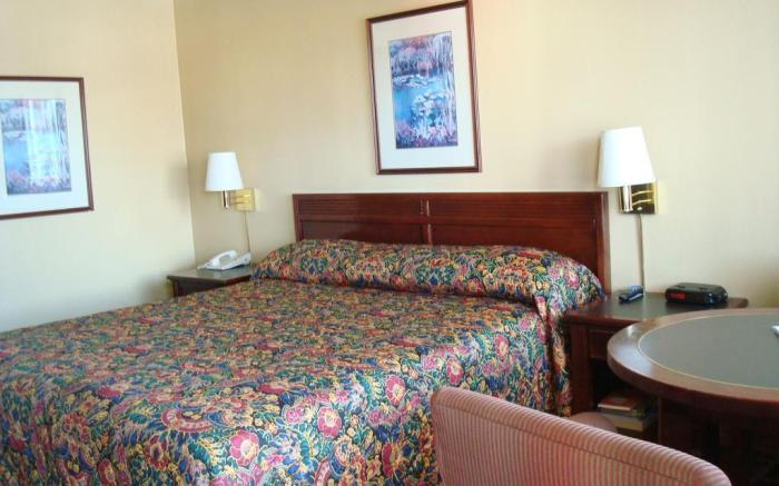 Heritage Inn