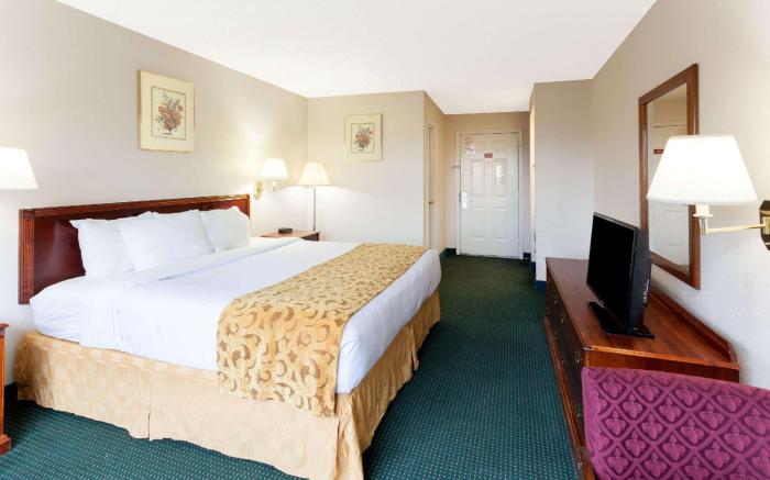 Days Inn by Wyndham Dahlonega University Area