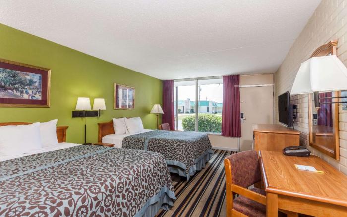 Days Inn by Wyndham Jackson