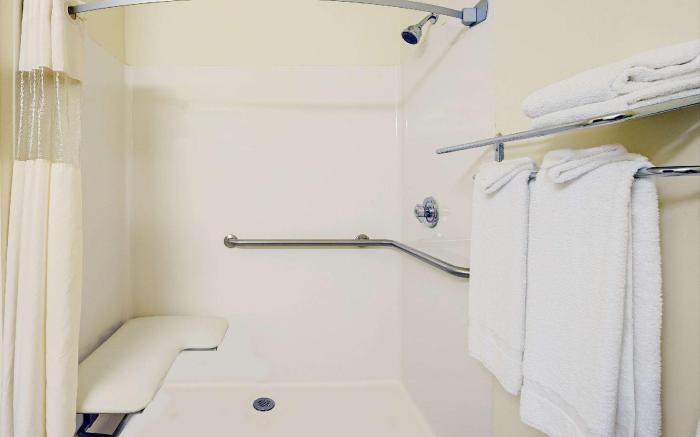 Travelodge by Wyndham St. Louis