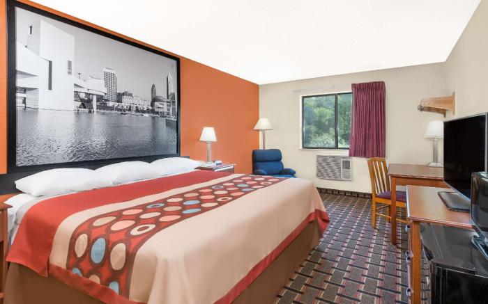 Super 8 By Wyndham Kent/Akron Area