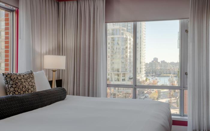 Opus Hotel