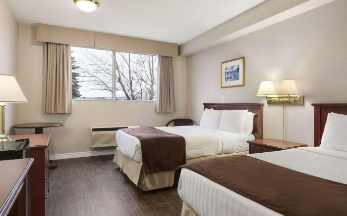 Days Inn by Wyndham Brockville