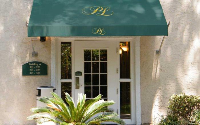 Palmera Inn & Suites