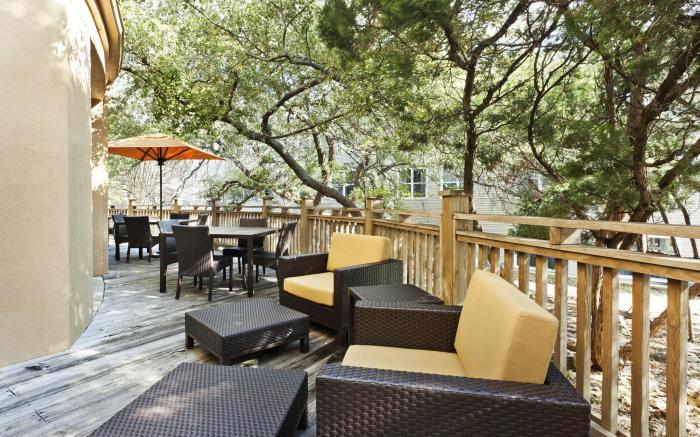 Courtyard by Marriott Austin The Domain Area