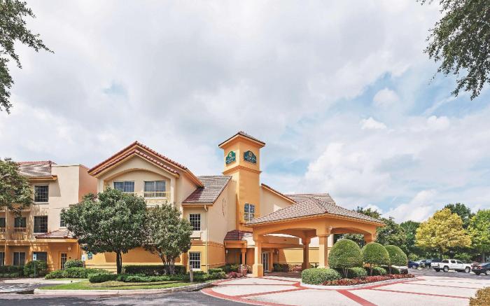 La Quinta Inn & Suites by Wyndham Dallas - Addison Galleria