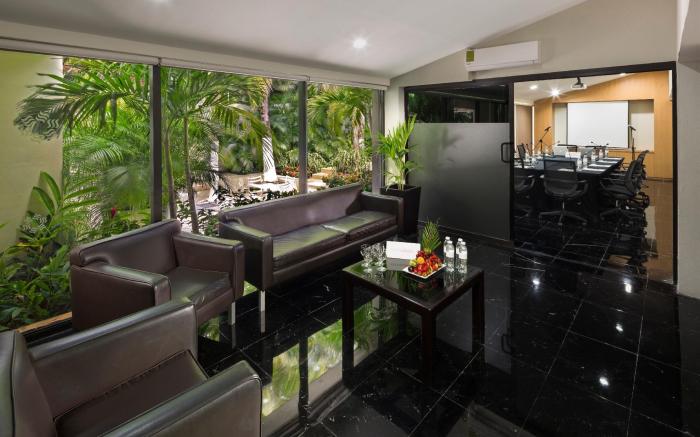 Oh! Cancun The Urban Oasis & Beach Club