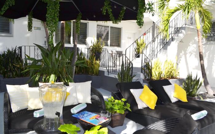 Beachside Apartment Hotel
