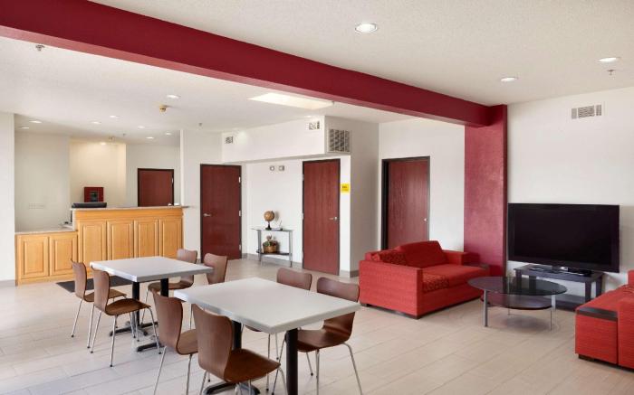 Super 8 by Wyndham Garland/Rowlett/East Dallas Area
