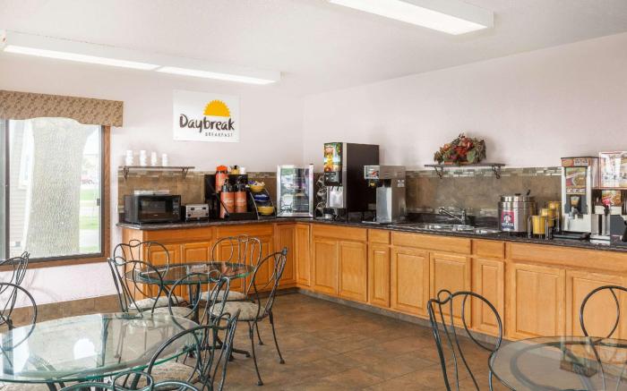 Days Inn by Wyndham Mason City