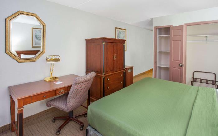 Baymont by Wyndham Addison