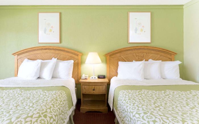 Days Inn by Wyndham Washington