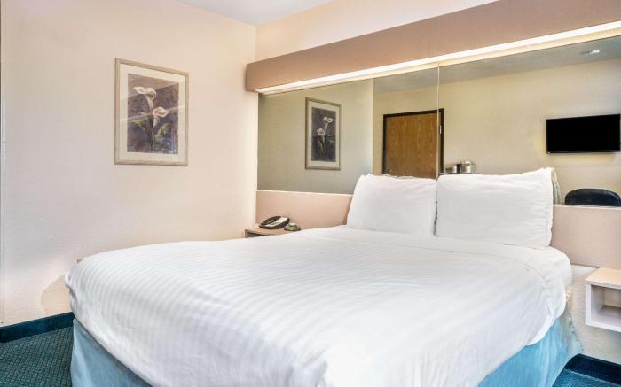 Microtel Inn & Suites by Wyndham Tomah