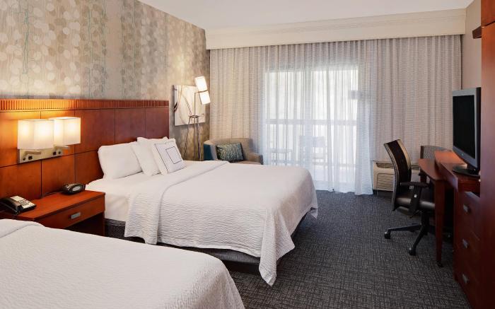 Courtyard by Marriott Pittsburgh West Homestead/Waterfront