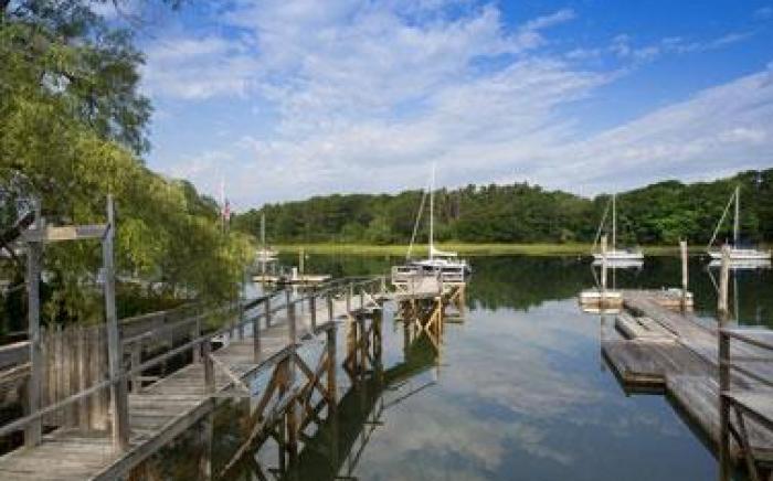 The Breakwater Inn & Spa