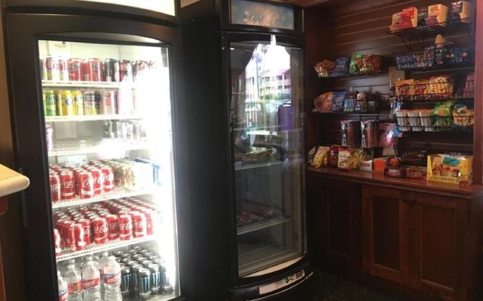 Folk Inn Ontario Airport