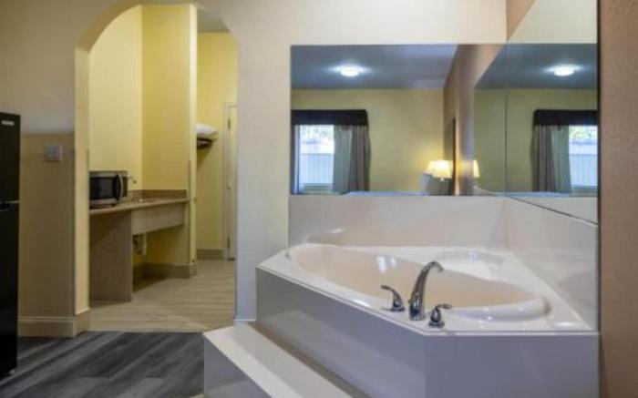 Studio 6 Suites Pasadena, TX