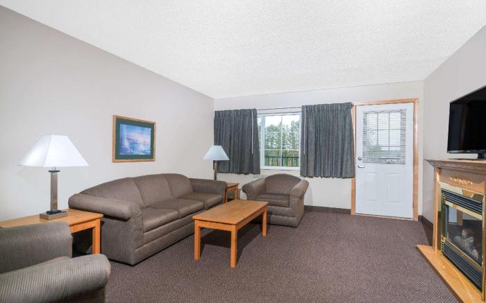 Baymont by Wyndham Baxter/Brainerd Area