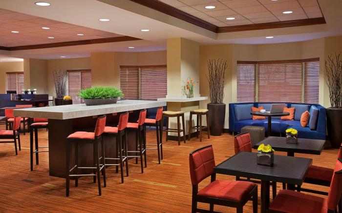 Courtyard by Marriott Toronto Airport