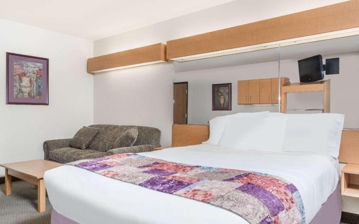 Microtel Inn & Suites by Wyndham Mankato