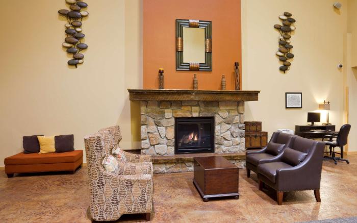 AmericInn by Wyndham Fargo South