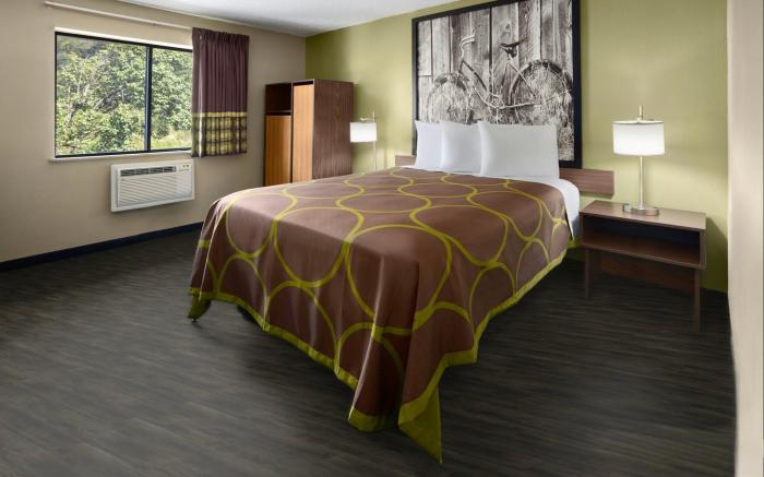 Super 8 By Wyndham St. Clairsville Oh/Wheeling Wv Area