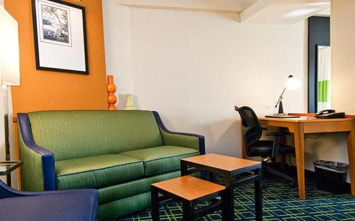Fairfield Inn & Suites Plainville