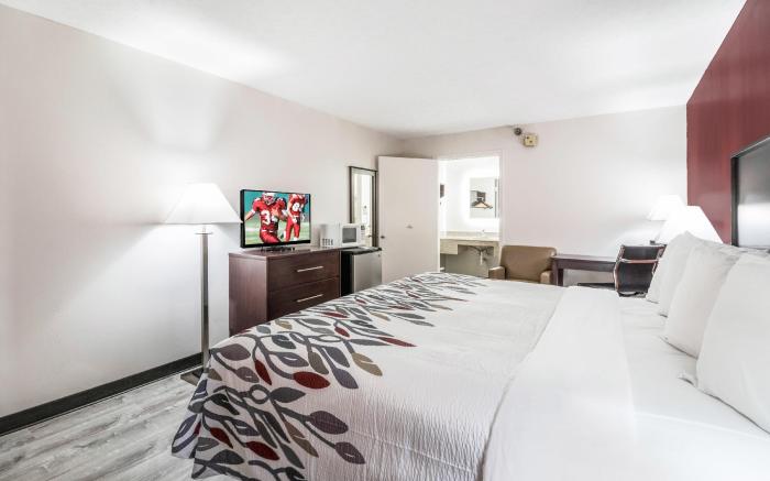 Red Roof Inn Cadiz