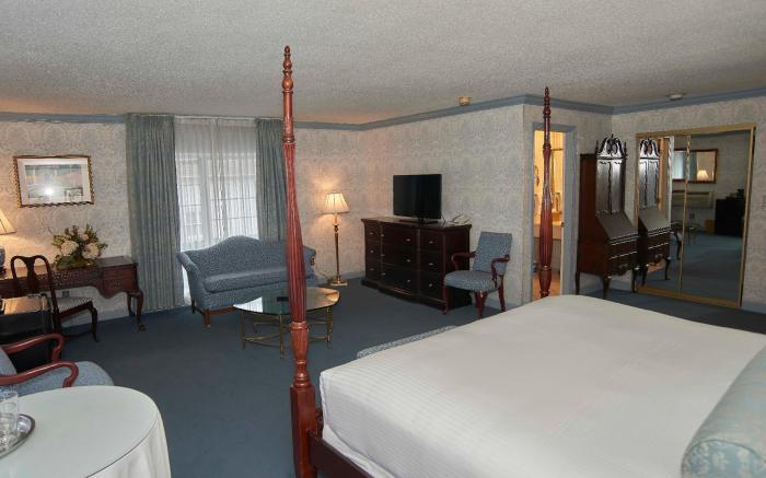 The Farmington Inn