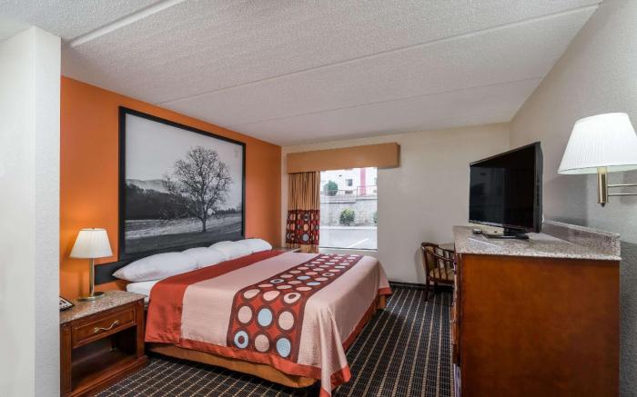 Super 8 By Wyndham Dandridge