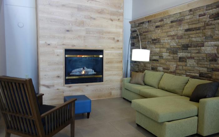 Country Inn & Suites by Radisson, Mason City, IA