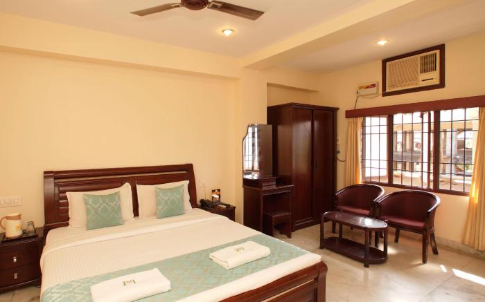 Lloyds Guest House - US Consulate Royapettah