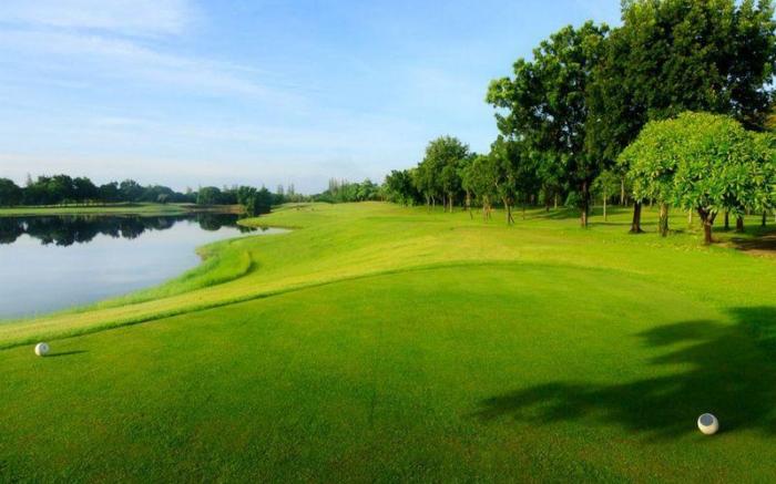 Uniland Golf & Resort