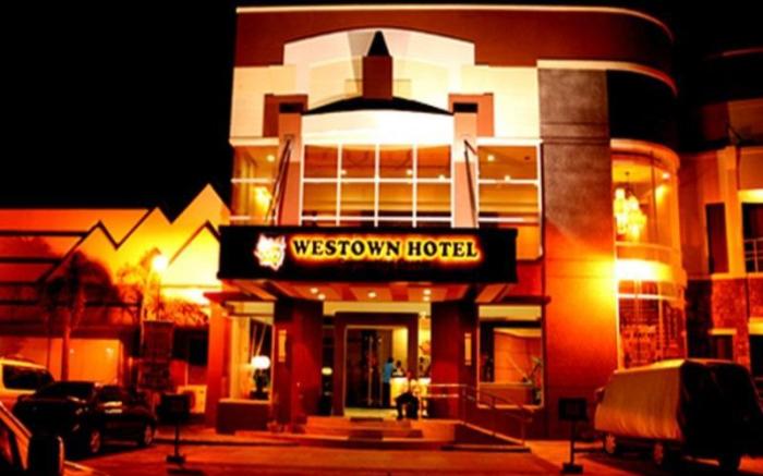 MO2 Westown Hotel Mandalagan