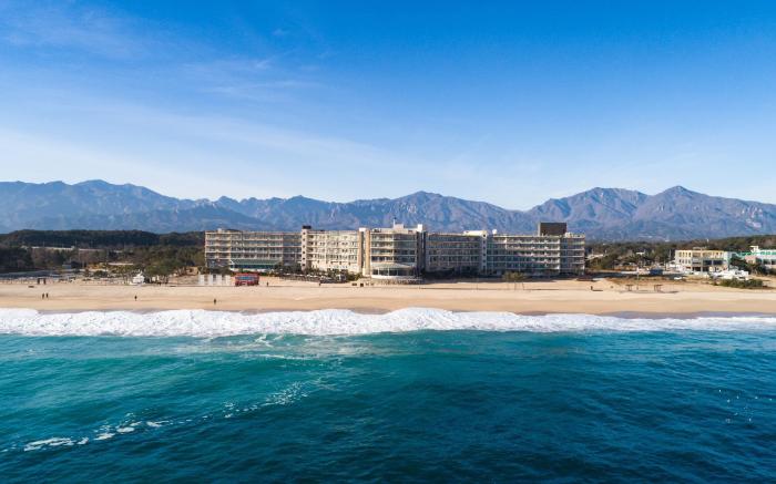 Kensington Resort Seorak Beach