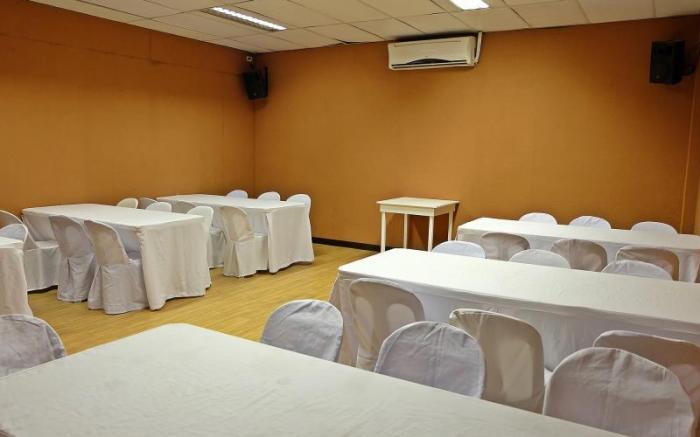 Holiday Spa Hotel