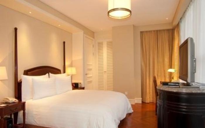 Sunrise on the Bund Hotel