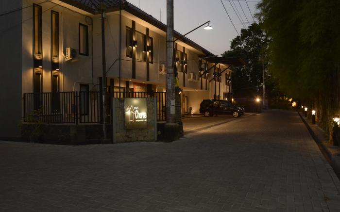 Puri Chorus Hotel