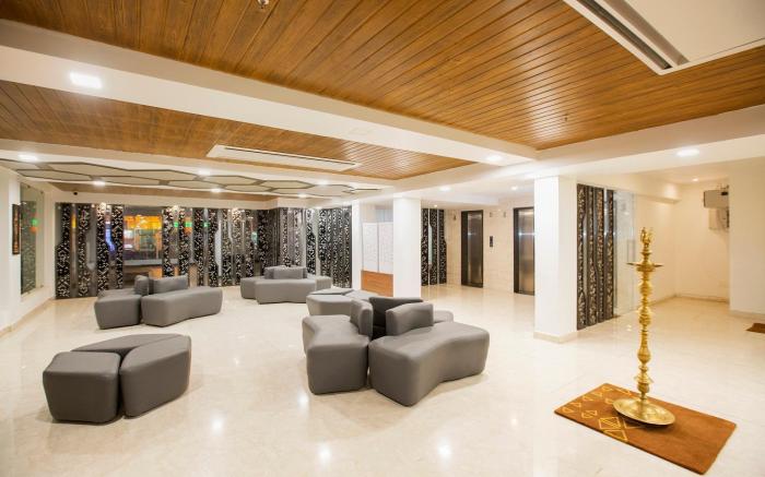 Lee Benz - Ark Hotel