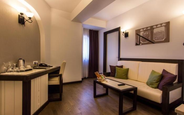Epoque Luxury Boutique Hotel
