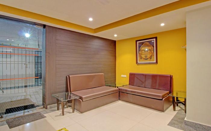 Treebo ASL Prime, Near Ballygunge Railway Station