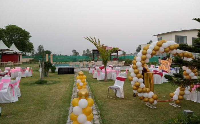 Shivjot Farms And Resort