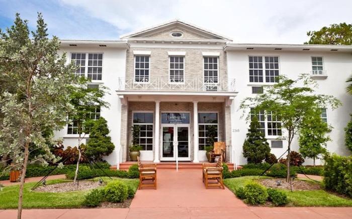 Tradewinds Apartment and Hotel