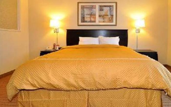 Comfort Suites