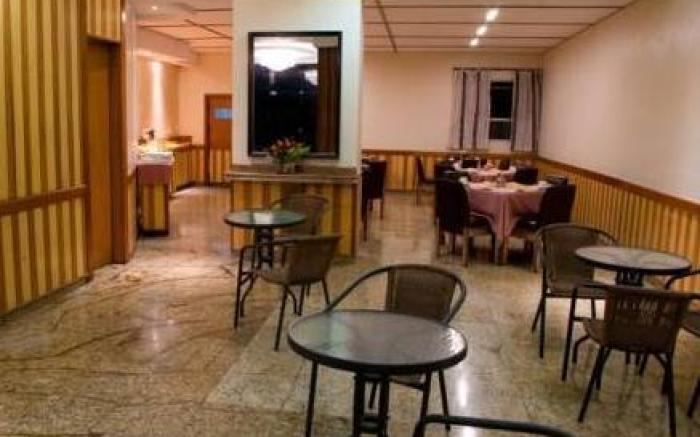 Carillon Plaza Hotel