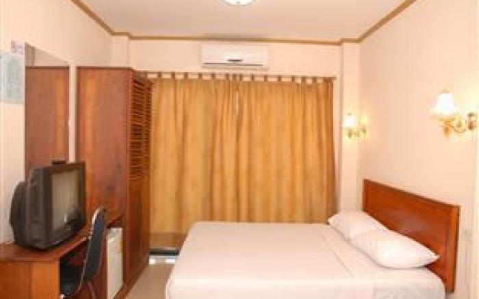 Chaleunehoung Hotel