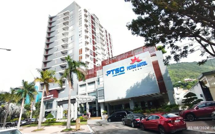 Petro Hotel