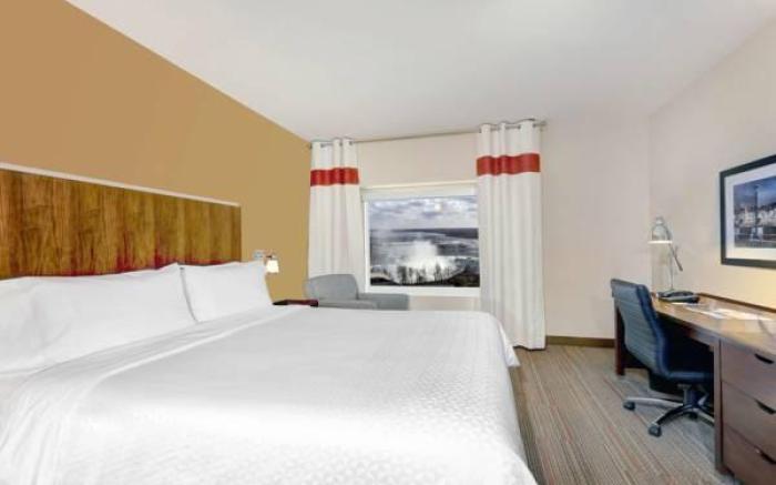 Wyndham Grand Fallsview Hotel