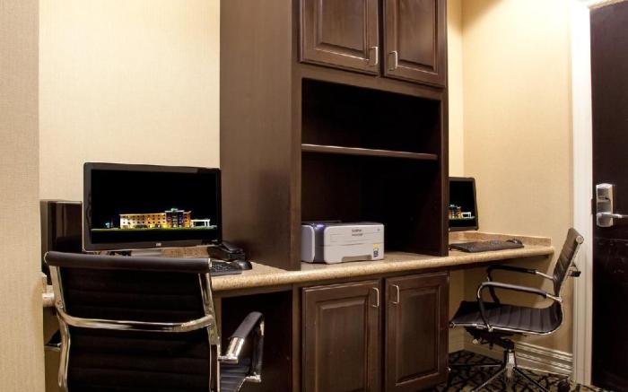 Holiday Inn Express and Suites Newberry By IHG