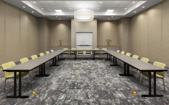 Aloft Jacksonville Tapestry Park